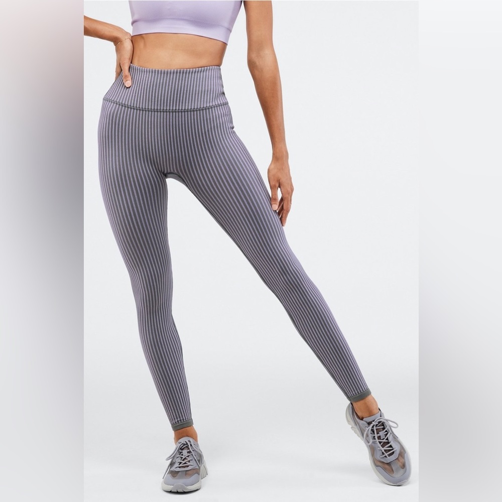 Fabletics High-Waisted Seamless Rib Legging
Size Small NWOT